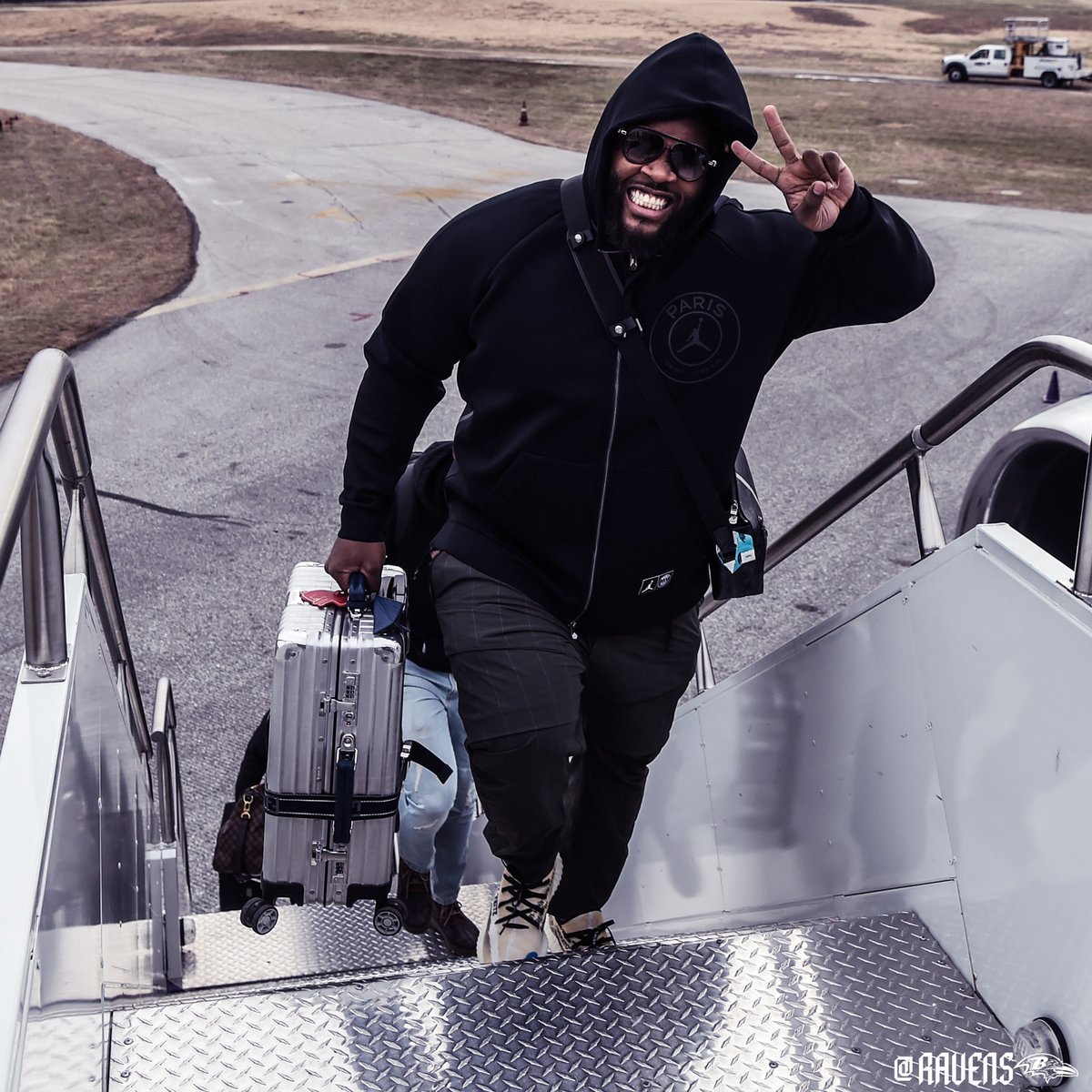 Ravens's tweet photo. Cleveland bound 😎 https://t.co/CKFij7OZez
