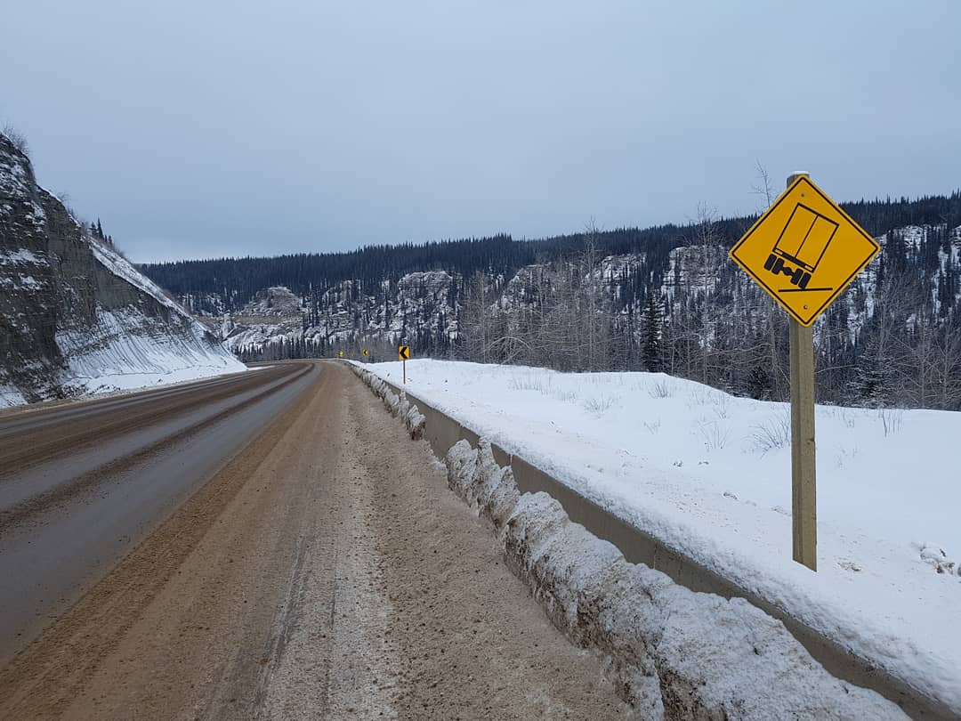 When the warning sign comes 50 meters too late. 😏😄

#britishcolumbia #NeverGiveUp #youcan #AlaskaHwy #thegreattrail #adventure