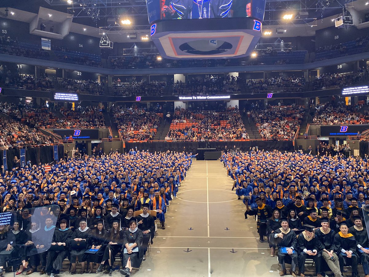 MarleneTromp's tweet photo. There you are!  Congratulations!  #BoiseStategrad #classof2019 https://t.co/bXvVMoTV0f