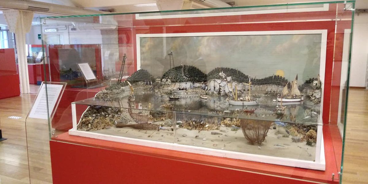 Giorgio_RossiTs's tweet photo. 🐟🦈🎣#TRIESTE #PortoVecchio: #Magazzino26 e Museo del Mare 🚢⛵️⚓️
Nel #PoloMuseale al secondo piano del Magazzino26 inaugurata la rassegna espositiva “Pescatori si diventa. #Diorami, modelli, tavole per apprendere il mestiere”.
https://t.co/ql8tN1CTwt
Ingresso libero https://t.co/mxtL4ua9l1