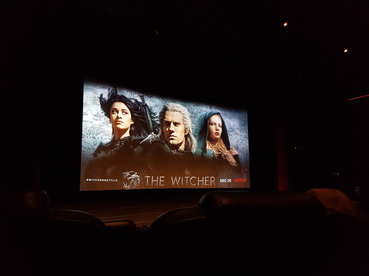 OwlchemicOne's tweet photo. Throwback to #TheWitcher Premiere in London! 
I was super lucky to see the first episode with the awesome cast and crew. I continued watching last night and today too and  this series is just beautiful 😍🙏 https://t.co/1pJZ3KUn6N