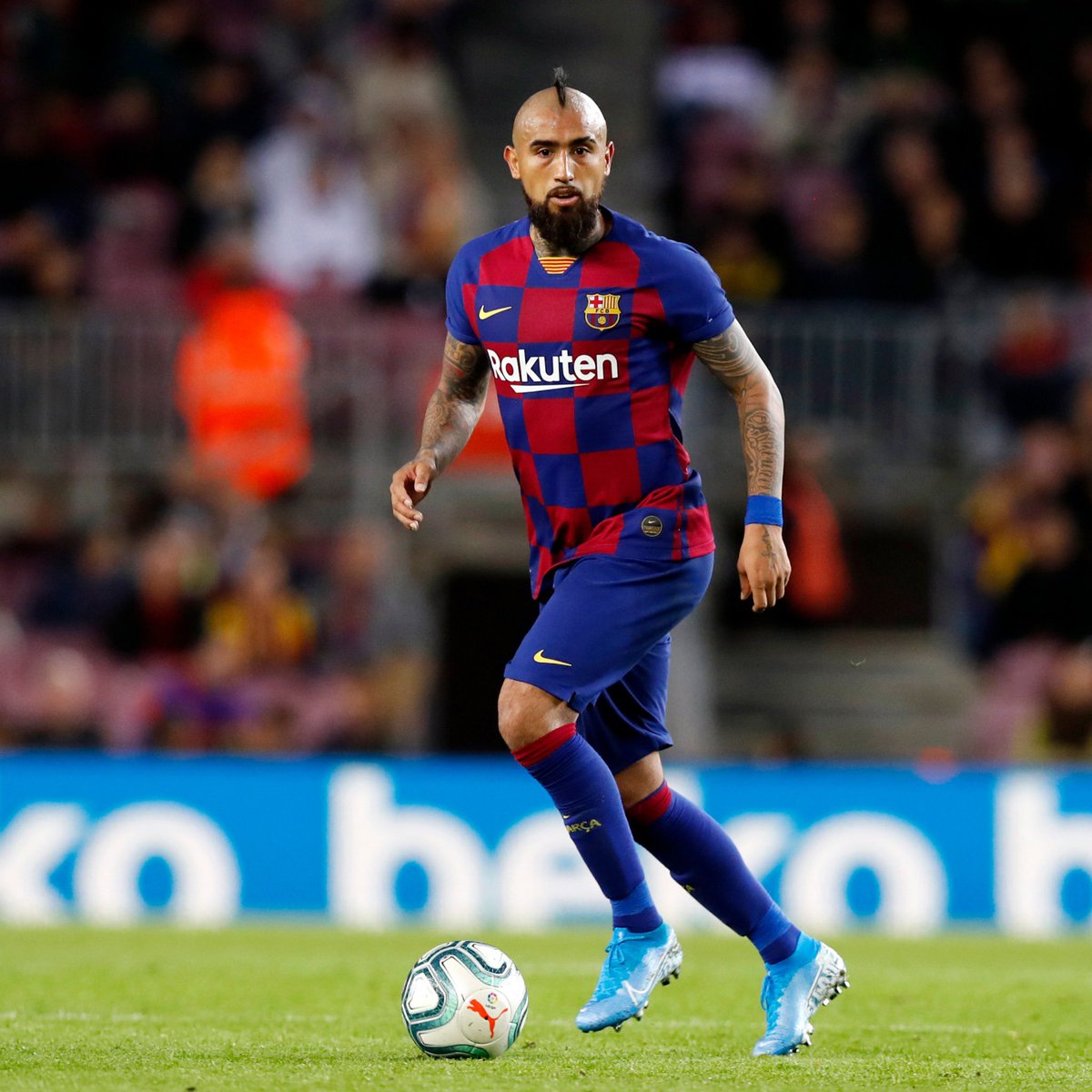 kingarturo23's tweet photo. El simple hecho de nunca rendirse, es ya una forma de tener éxito!!!💪🏽💪🏽💙❤👑👑🔥🔥 ⚽ https://t.co/mMSl0b3fiZ