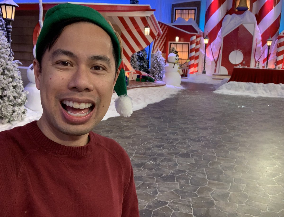 mandelweb's tweet image. Who will emerge as Santa’s #TopElf???  Find out in our grand finale TONIGHT at 7p on #Nickelodeon - you don’t want to miss it!!!