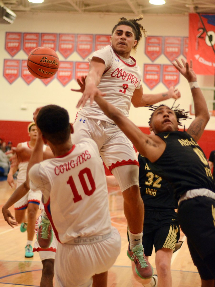DPYoungblood's tweet image. Check out our full 68-image gallery from @Coogshoops' 78-74 overtime win over @ahseaglehoops by clicking the link below:
#BigCountryPreps #CooperCougars #AbileneHighEagles #txhshoops @AbileneISDAthl1 

bigcountrypreps.com/2019/12/21/pho…