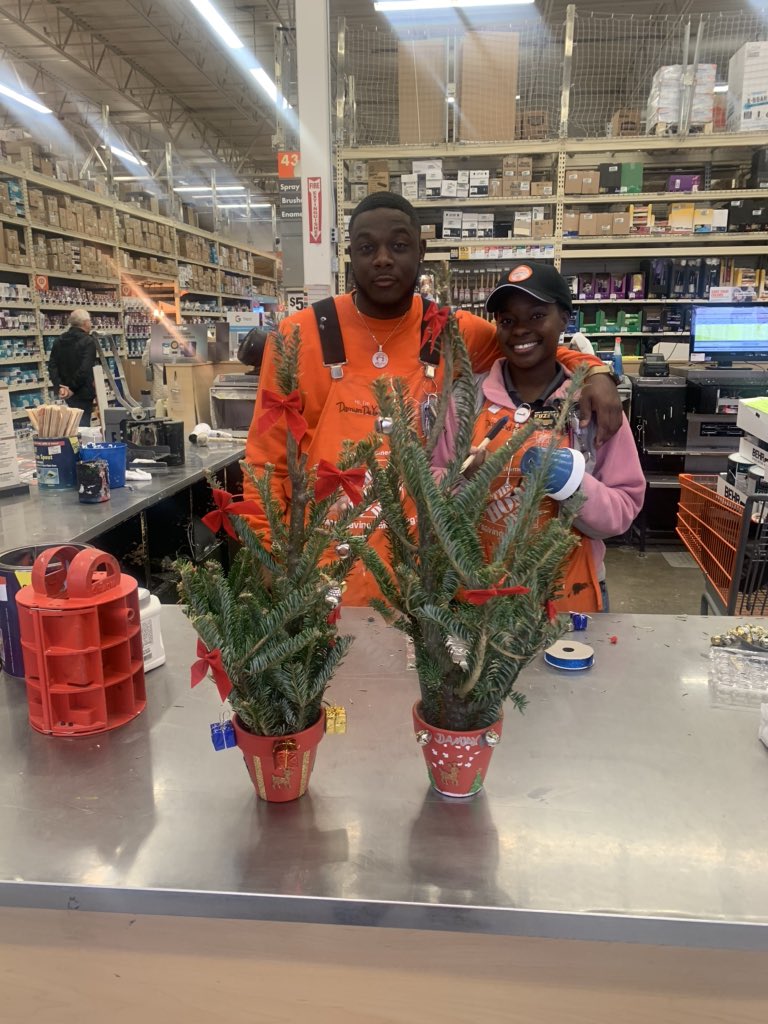 Great project with our Glidden Rep Vanessa on glidden premium and fuse it.  Awesome job learning about the paint we sale.  <a href="/LeeDavi96298860/">LeeDavis</a> <a href="/BrendaBoykin11/">Brenda Boykin</a>