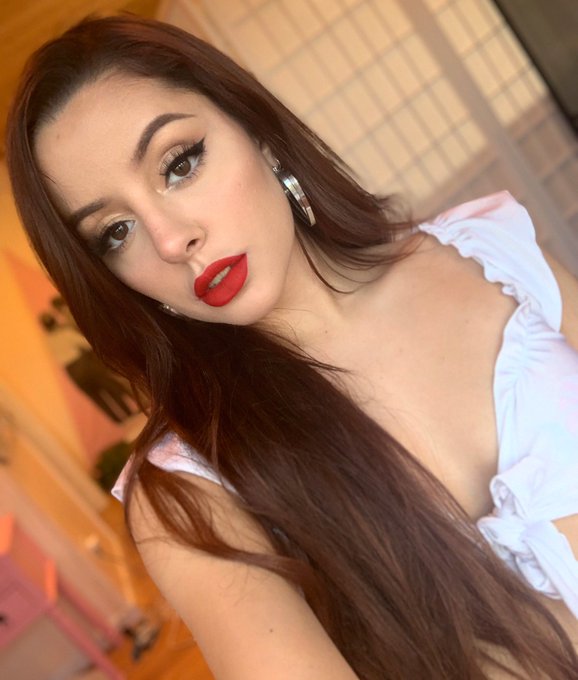 Have you been naughty or nice this year?🎅🏼 https://t.co/LrDJu2ZZDm