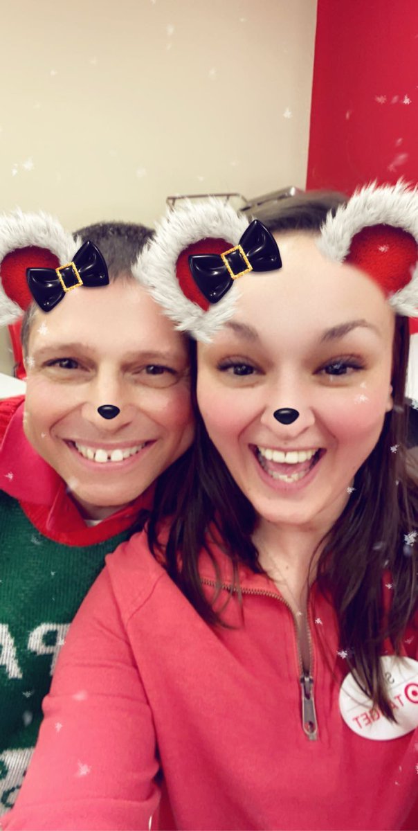 Arts &amp; crafts and Snapchat. #worksomewhereyoulove <a href="/DavePFromTarget/">Dave Pacheco</a> <a href="/ToriPollock6/">Tori Pollock</a> <a href="/CarlyAtTarget/">Carly Kane</a>