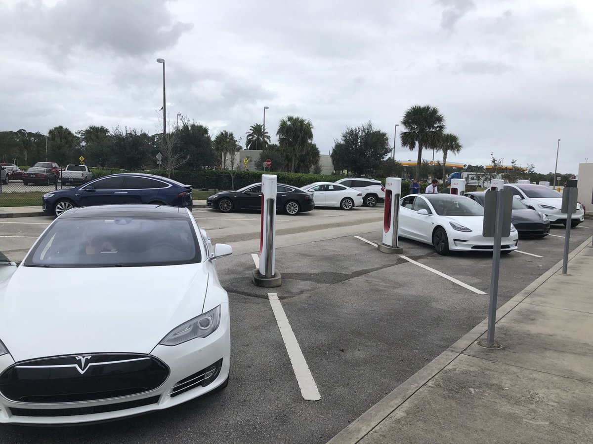 TR3peat's tweet photo. 2 broken super chargers and only 4 available Fort Drum Florida.. @elonmusk .. been driving cross country multiple times , never happened before... #signofprogress https://t.co/yf3bQAy0yD