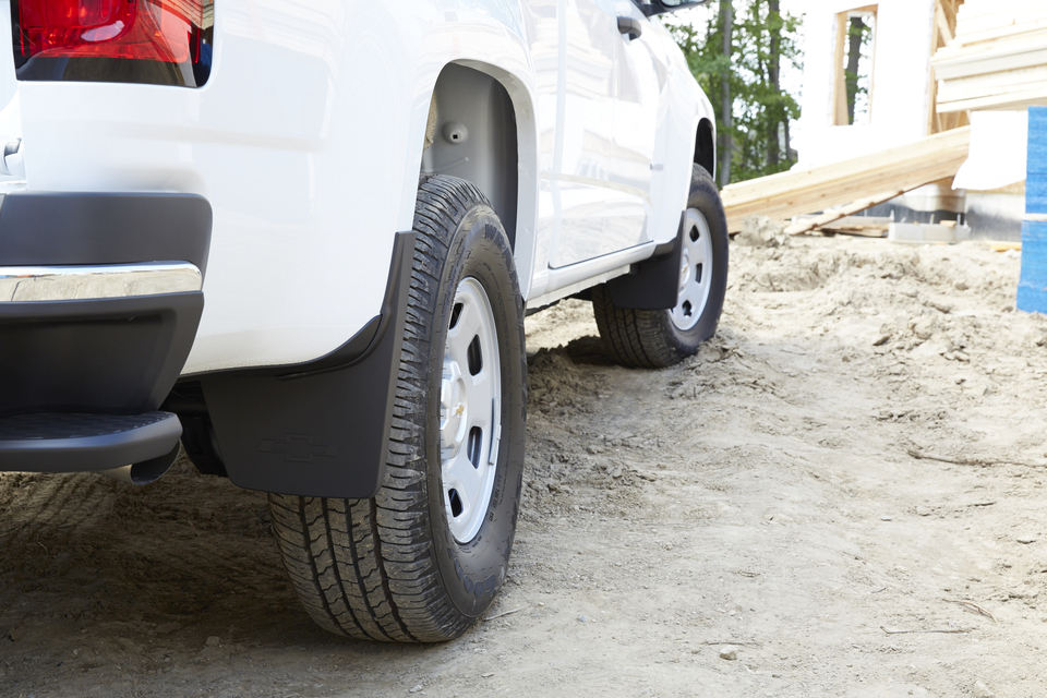 ForrestChevMo's tweet image. If you're wondering whether a 4WD or AWD vehicle is best for your needs and lifestyle, check out our latest social note where we break down the differences and benefits of each. bit.ly/2PFHFcB