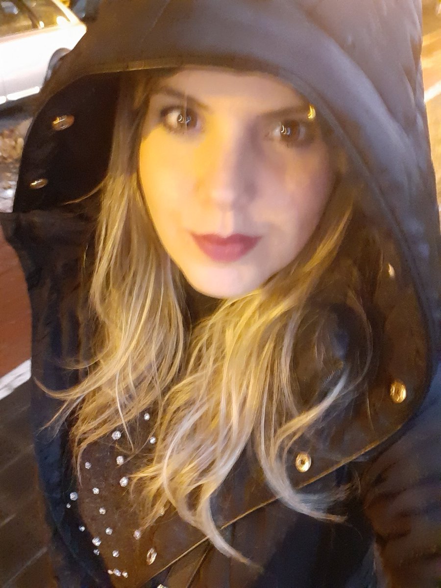 Dayanalopezf's tweet photo. Noche fría 😀🎄 https://t.co/gKS4hgQMT4