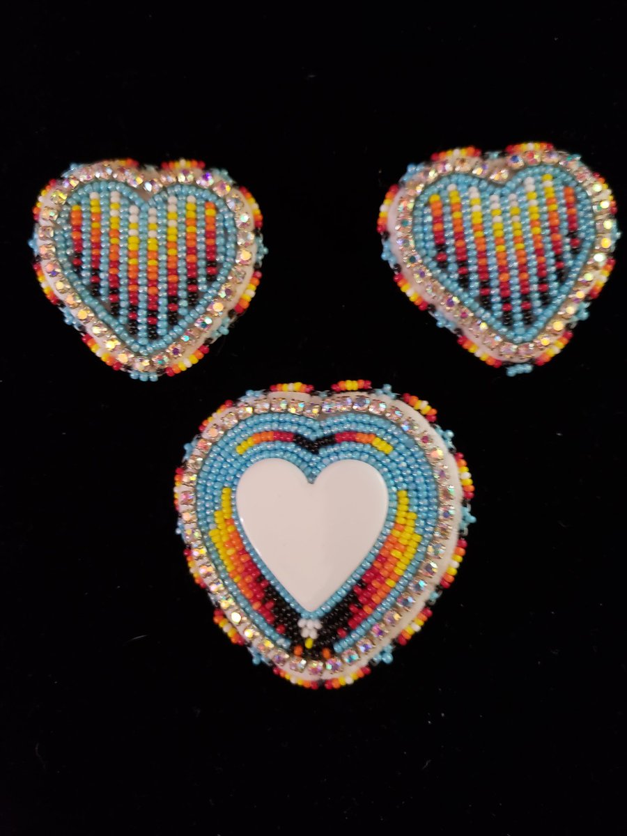 JillWineBanks's tweet photo. A member of the #Lakota in ND made this #JillsPin and earring set for me. I'm wearing them to honor her, the tribe, the heritage &amp; values of our country, lost in the era of Trump. See them on #MSNBC w @richardlui at 3 CT/4 ET as we discuss impeachment facts, strategy and reality. https://t.co/zRUww01vU7