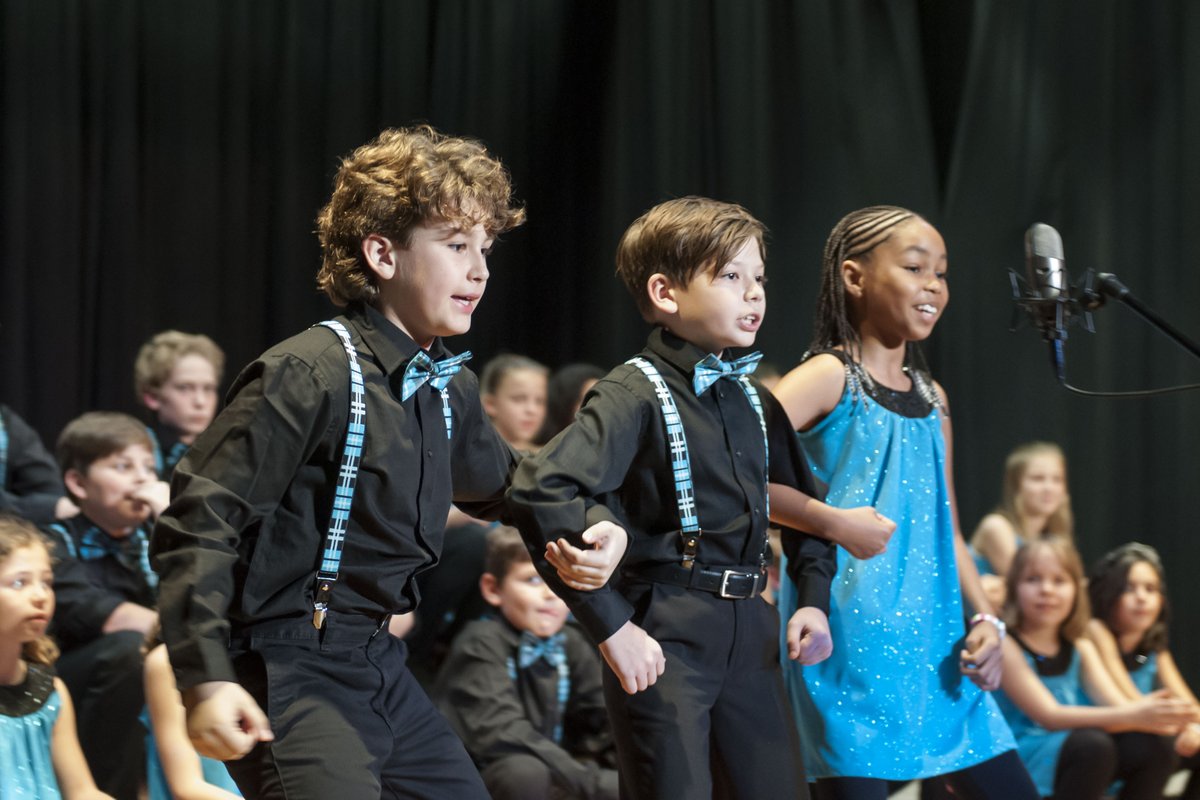 ParkMaitland's tweet image. Please enjoy our virtual Holiday Card 2019 linked below! 

From all of us @ParkMaitland, we wish you a wonder-filled Holiday Season and 2020! 

youtu.be/tH1GCwB0TAw #LearnPM