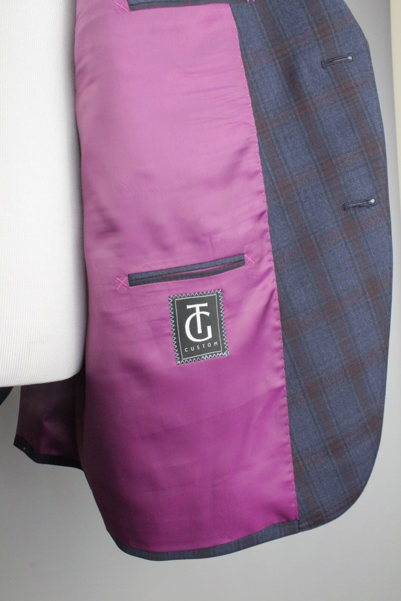 USClothier's tweet image. We love the pop of color on this sports coat lining! Do you have any sports coats with an interesting lining? 

#TGCustom #SportsCoat #Lining #MensSuits