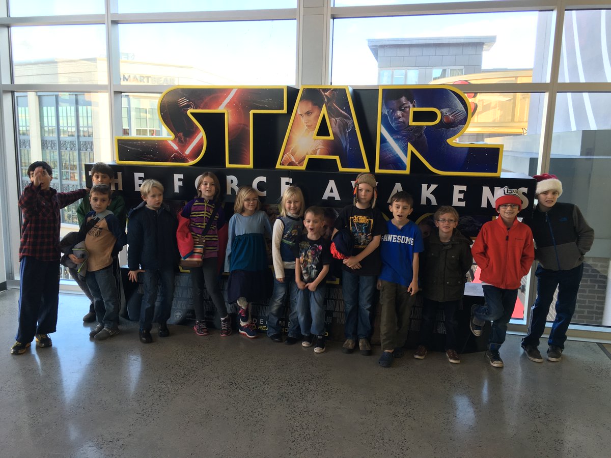 And here, 4 years apart, is the first and last photos of the #StarWars neighborhood outings. So much fun. x.com/markbates/stat…