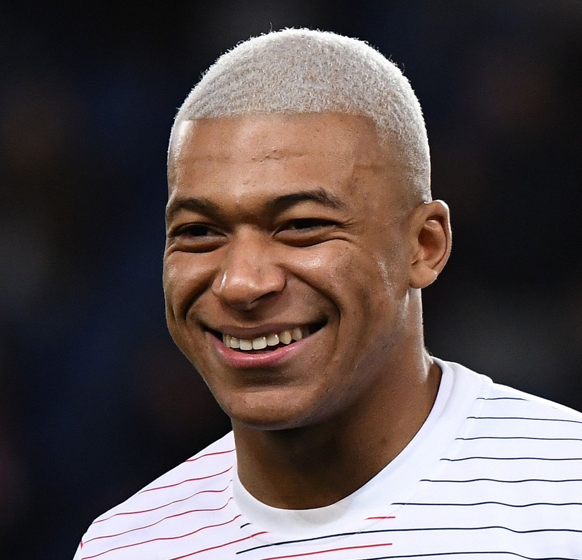 Goal On Twitter Neymar Gives His Verdict On Mbappe S New Hair