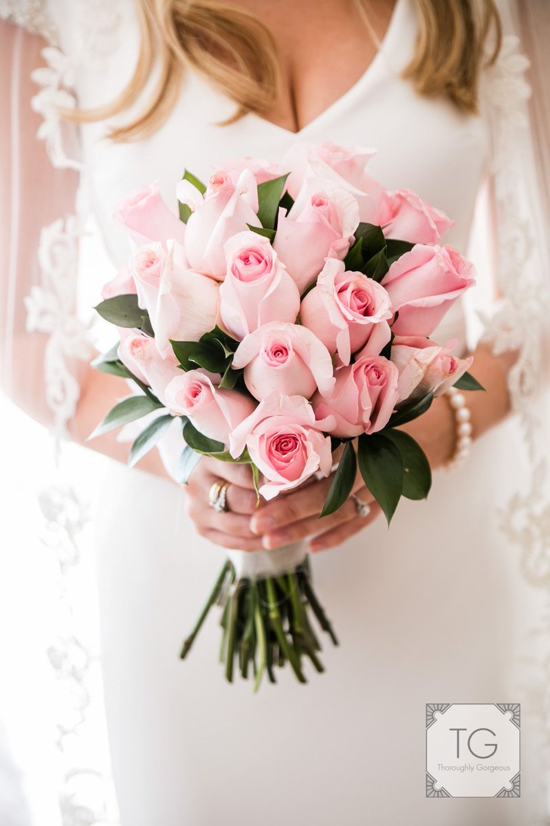 WedPlannerNo1's tweet photo. 🎶 On the tenth day of Christmas my true love gave to me...
10 - roses in a beautiful bridal bouquet 🌹💐 #12DaysOfChristmas #perfectspanishweddings https://t.co/KPlq4zx6Rg