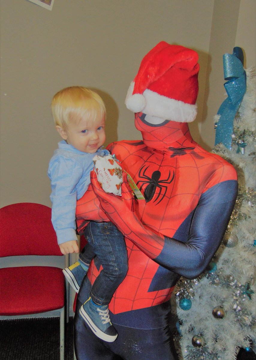 WomenWithWings3's tweet photo. Only @WomenWithWings3 get Spider Santa for #christmasparty 🎉🎊 #SpiderSanta🤘 https://t.co/6NbO1u5Q2T