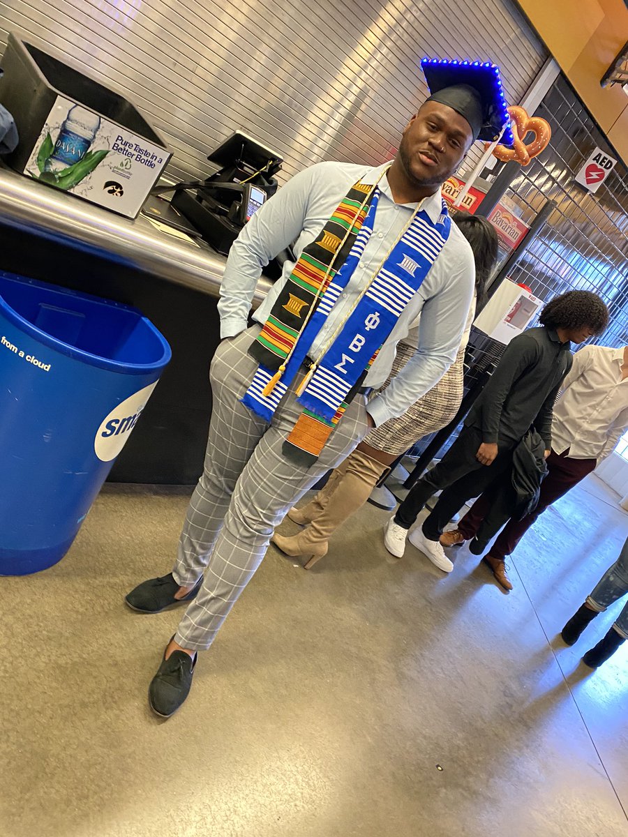 itzZaytoven's tweet photo. Step out your estimate, step into your essence and know that your excellent. Today I graduated from the University of Iowa!! It was a long road to get here but I made it! #blackgradsmatter #UIowaGrad19 https://t.co/hi7WQwnjua