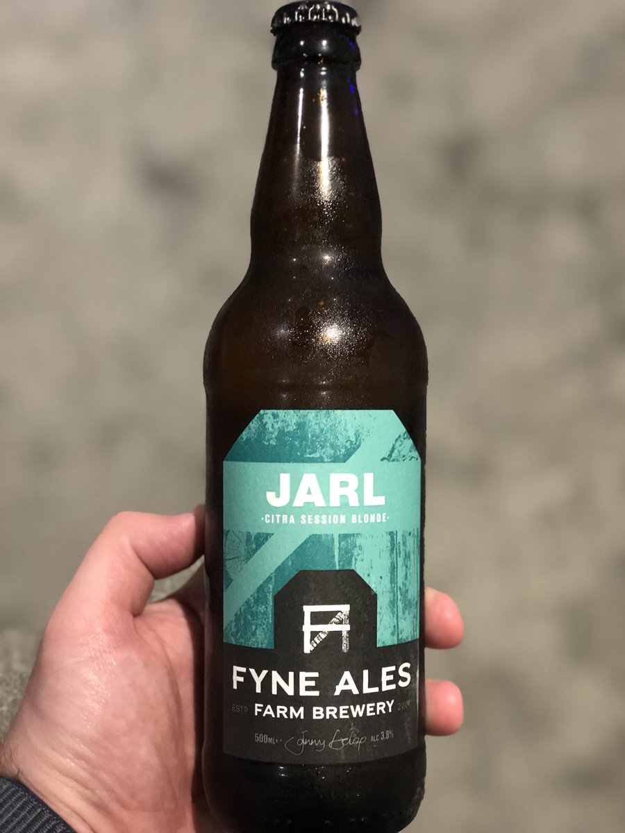 Getting into the #ChristmasSpirit with a Jarl from ⁦<a href="/FyneAles/">Fyne Ales</a>⁩ #fantastic #beer #quality