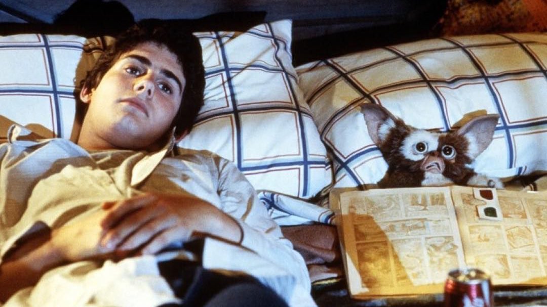 TONIGHT at Yuletide Cinemaland! Meet Zach Galligan “Billy” and Gizmo after GREMLINS in the village at Heritage Square! Plus Victorian House Tours, singalong in Perry Mansion, Scrooge’s Music Hall, alfresco bar, s’mores, food trucks &amp; more! streetfoodcinema.com #LosAngeles