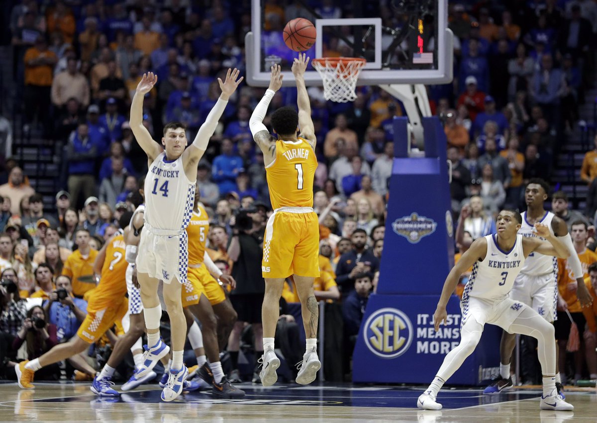 BarstoolTenn's tweet photo. Wow. I’m truly heartbroken for such a hard worker, clutch shooter, and a great representative of Vol Hoops. Thank you Lamonte. @LTurn1 https://t.co/gX42aQojiY