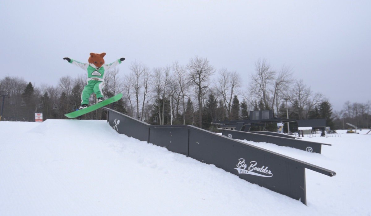 PoconoRaceway's tweet photo. Anyone remember that time that Tricky 🦊 took to the slopes at @bigboulderPARK last year? 

If your forgot check out this video we did with @PoconoTourism: https://t.co/WwOjDt2fuM #PoconoMtns https://t.co/KsIAyx4gDK