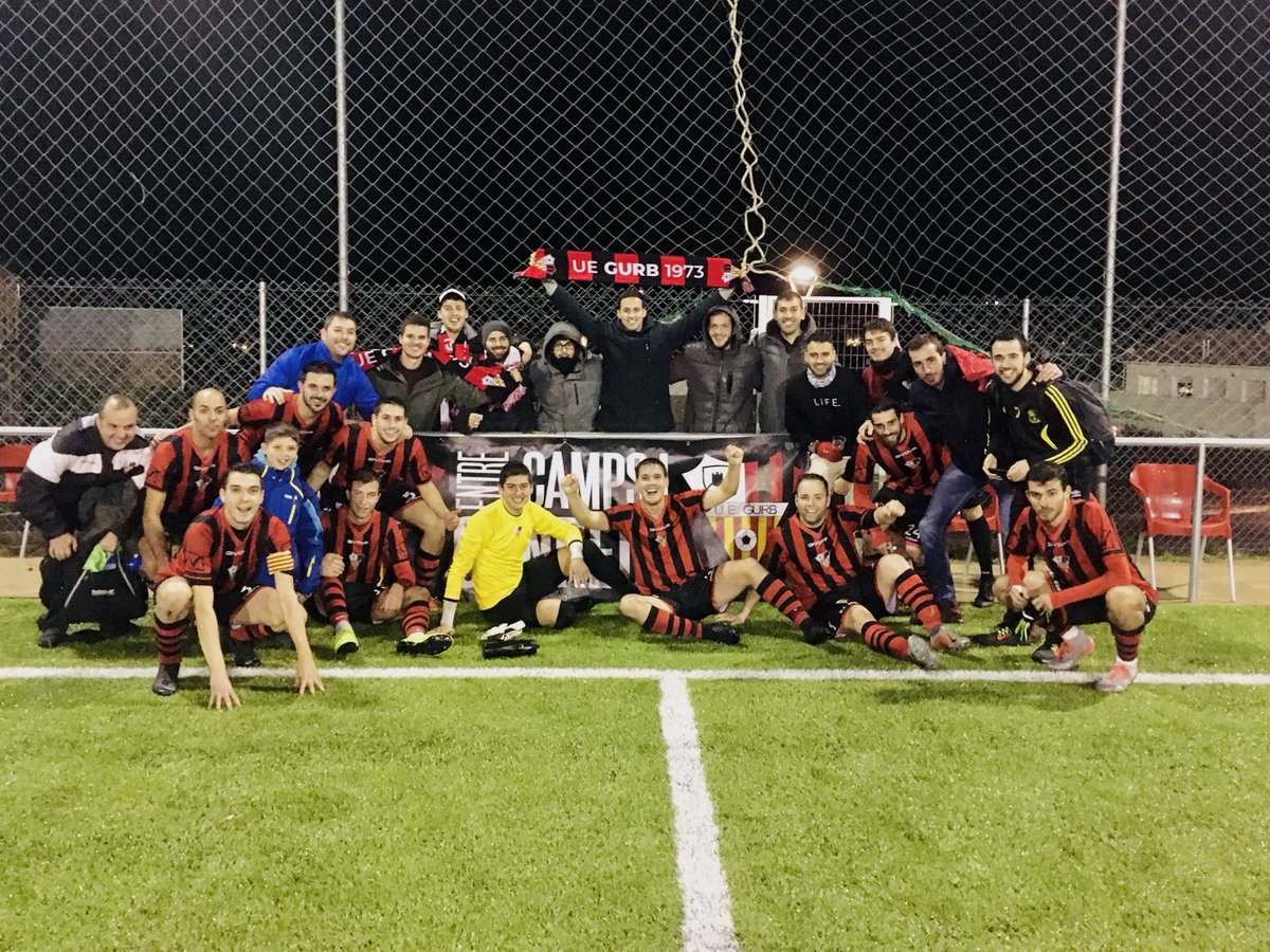 UEGurb1973's tweet photo. ... i també per ells. Els que mai fallen, sempre fidels.

@UEGurb1973 Supporters ✊🔴⚫️

#SomUEGurb
#Entrecampsiconreus
#3cat5 https://t.co/2e7Y5lytKj