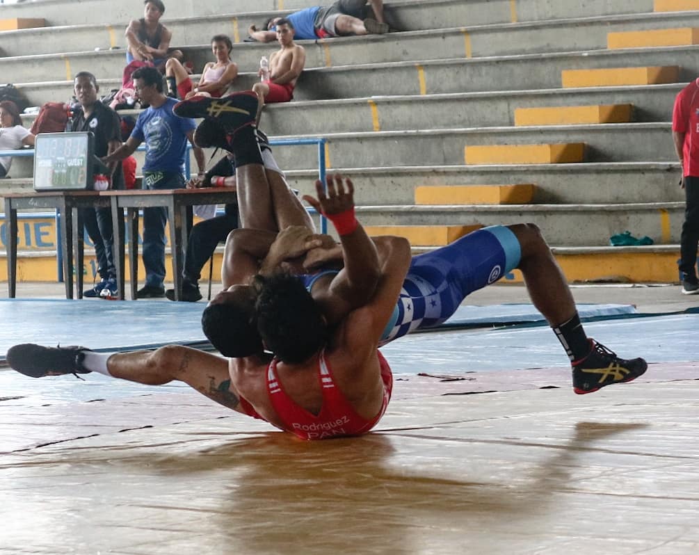 fedeluchapa's tweet photo. ¡Semifinales!💪 Los atletas empiezan a disputar combates importantes para buscar medallas.

#Veraguas #Panamá #Lucha #Chiriquí #PanamáOeste #Colón #Coclé #Herrera #CostaRica https://t.co/Uein6OpneC