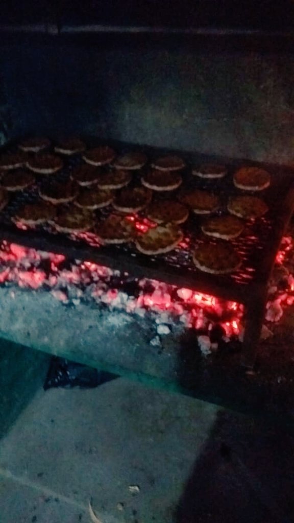 Aguero_M_A's tweet photo. Hoy cocina el chef @sebastian_stmbb  #Juventud #cena #campamento #stmbb @stmbb https://t.co/5SV4nPXbns