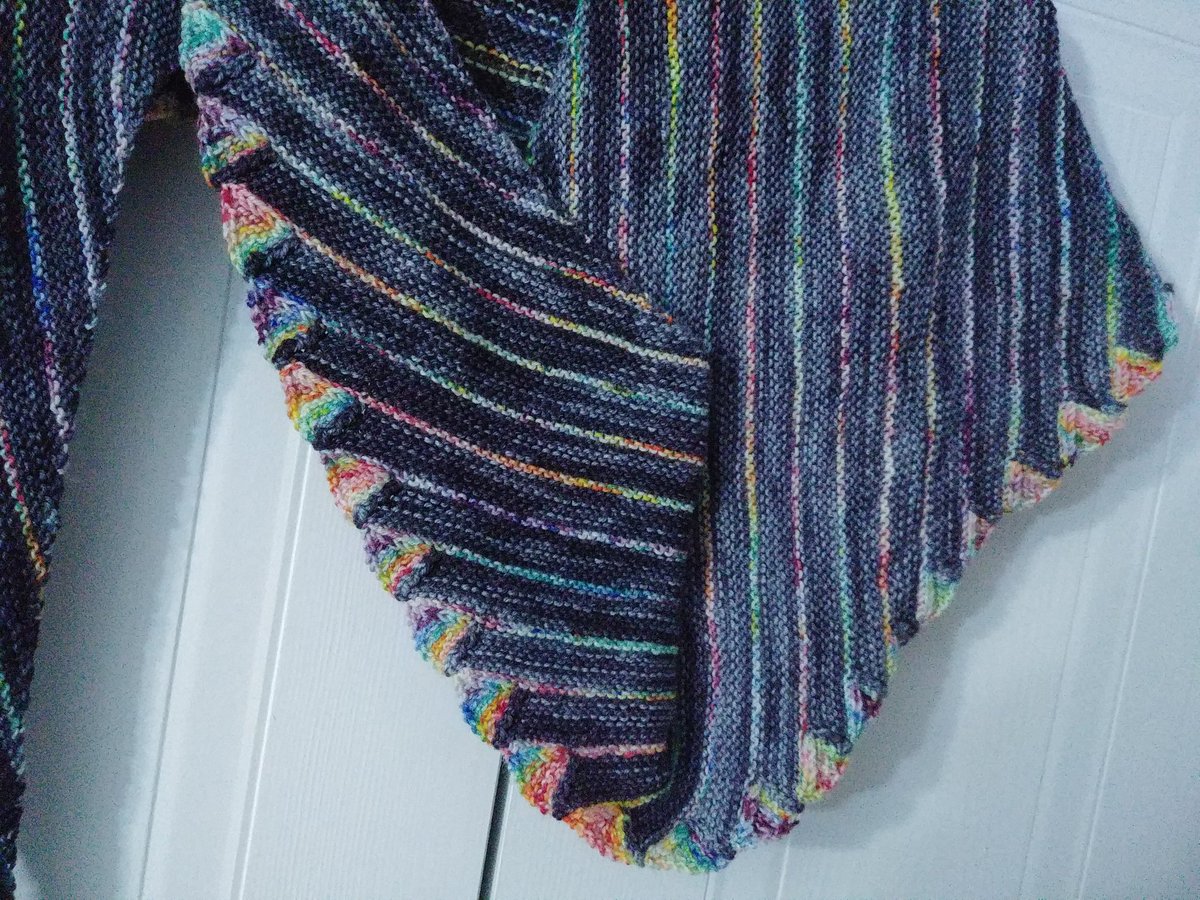 laeb163's tweet photo. This is the other project I completed this week. I have nothing left in my needles, which, surprisingly, is almost anxiety inducing for me. But I'm not casting on anything new til tomorrow, I'm too tired. #endlessrainbow #martinabehm https://t.co/ystJ9PLmUG