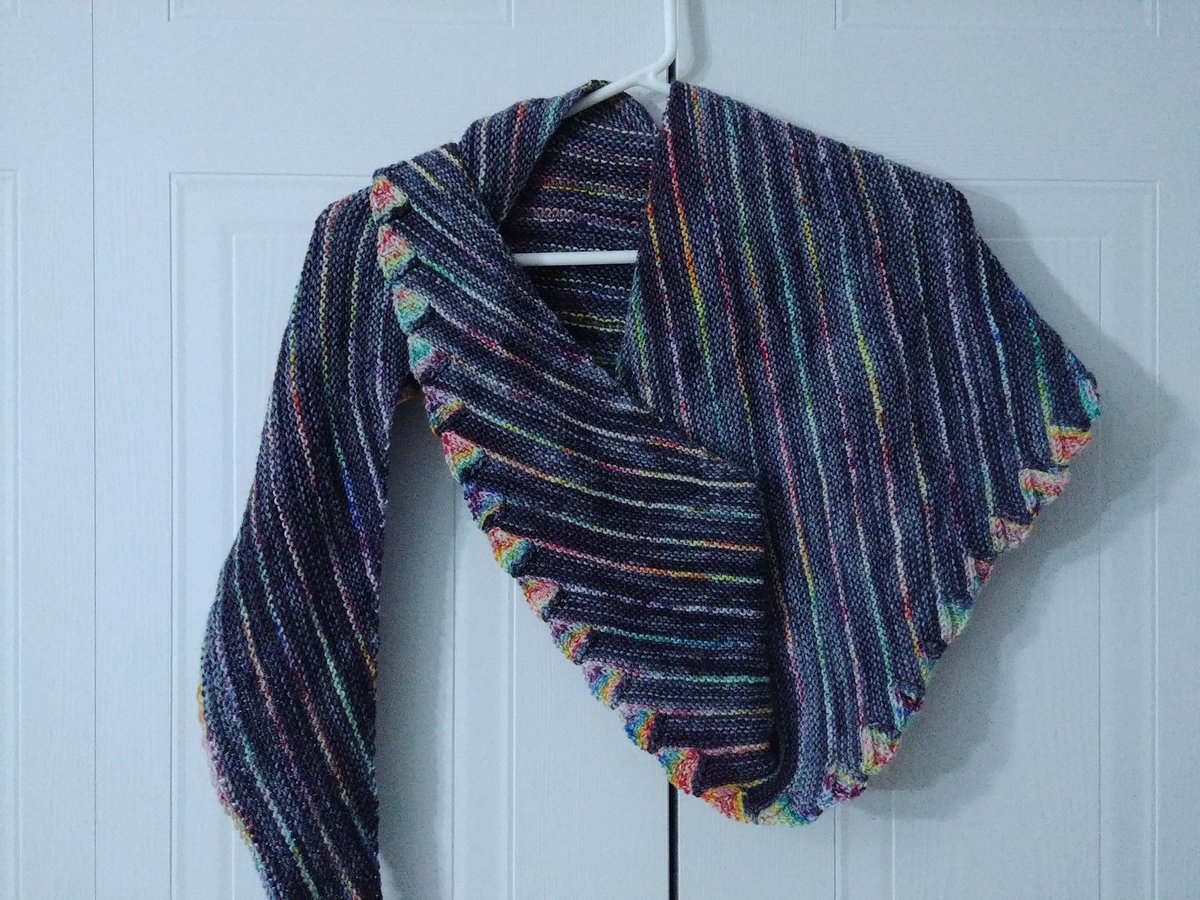 laeb163's tweet photo. This is the other project I completed this week. I have nothing left in my needles, which, surprisingly, is almost anxiety inducing for me. But I'm not casting on anything new til tomorrow, I'm too tired. #endlessrainbow #martinabehm https://t.co/ystJ9PLmUG