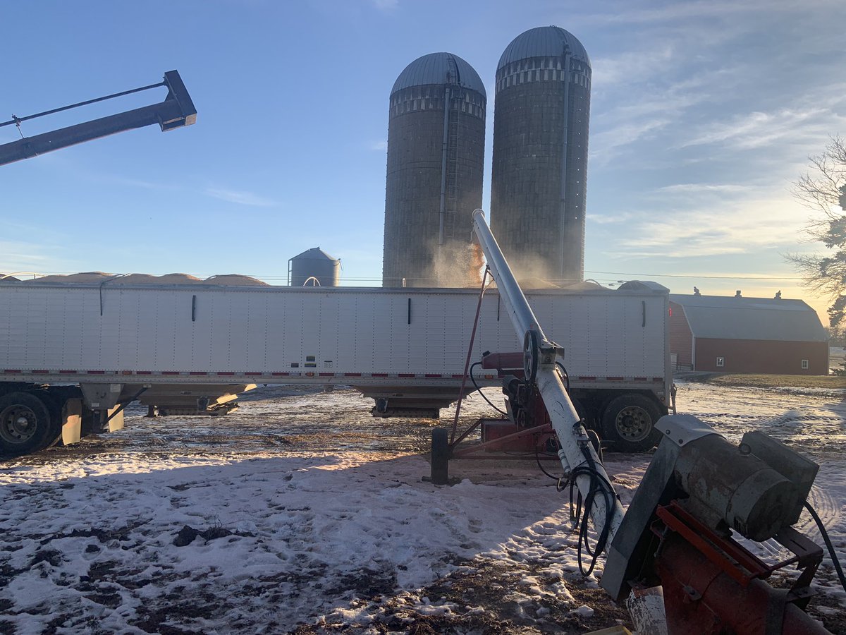 Here’s a reminder to all my farming friends to GET YOUR BINS CORED! Soybeans, too. Couple more and I’ll be done. I’ve been hearing horror stories about #2019crop causing issues in storage, and people dying trying to get it out.