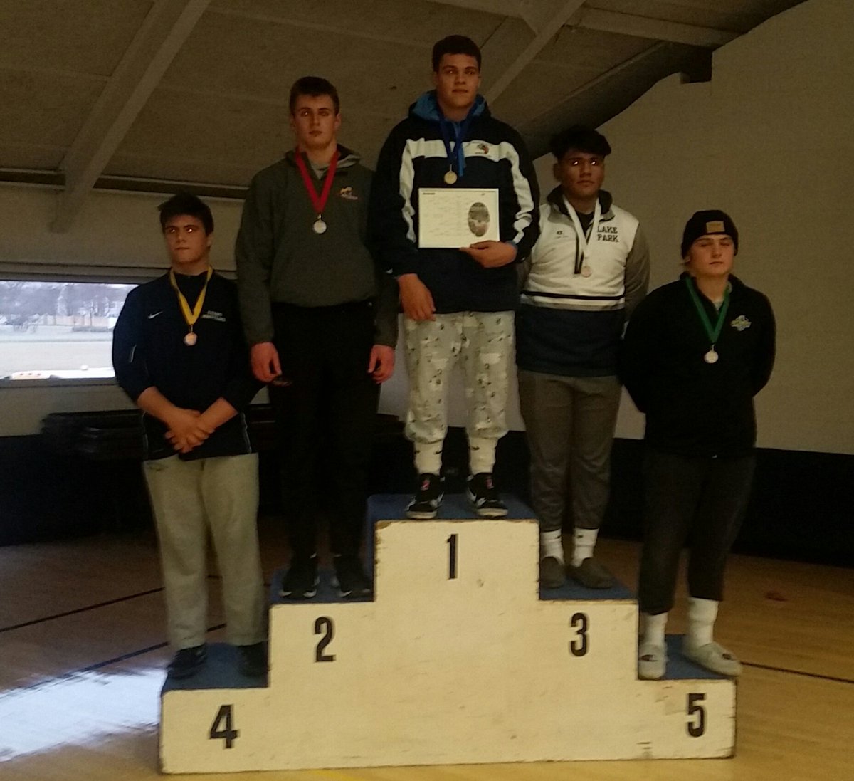 BataviaWrestler's tweet image. Alex Richards (220 lbs.) wrestled a dominating tournament into the finals and had to settle for 2nd.  Hats off to a gutsy Champion - let's let that runner-up-sting motivate!