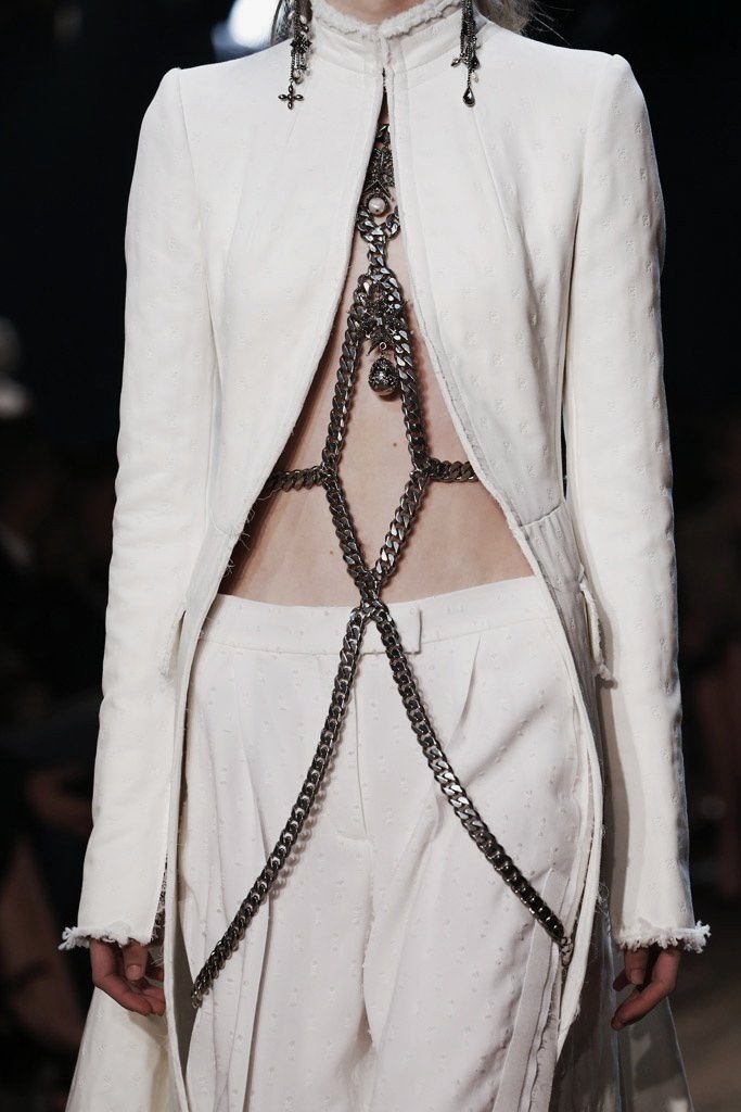 ❛ All we have is each other. ❜

                                                — #aicharms