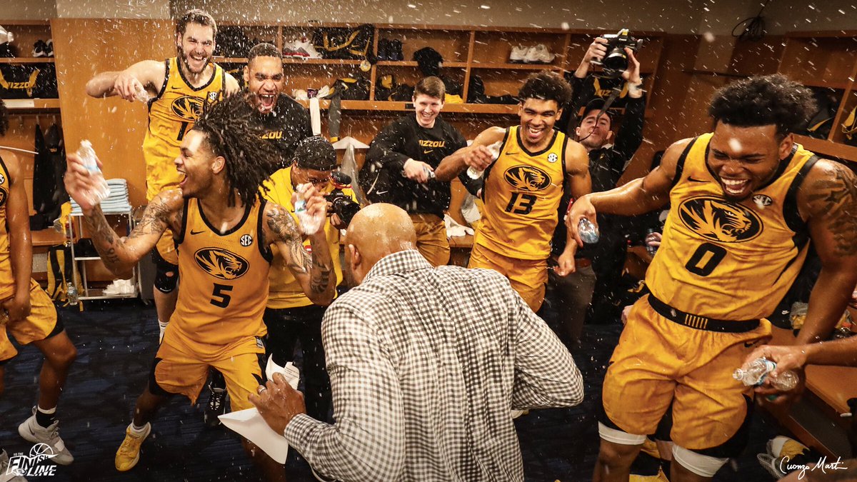 MizzouHoops's tweet photo. 🎶 It’s the most wonderful time of the year 🎶

#ToTheFinishLine 🏁🐅 https://t.co/Jue15AWg2c
