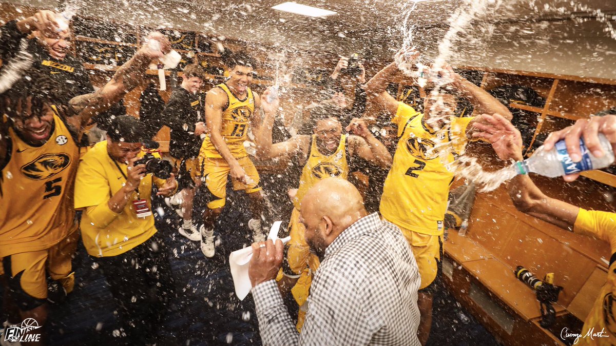 MizzouHoops's tweet photo. 🎶 It’s the most wonderful time of the year 🎶

#ToTheFinishLine 🏁🐅 https://t.co/Jue15AWg2c