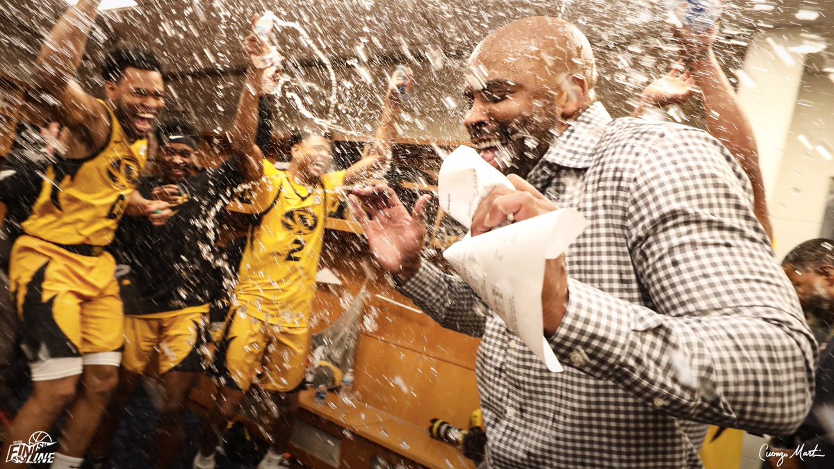 MizzouHoops's tweet photo. 🎶 It’s the most wonderful time of the year 🎶

#ToTheFinishLine 🏁🐅 https://t.co/Jue15AWg2c