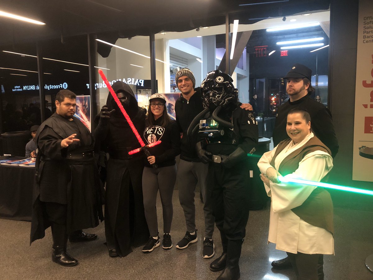 piercethekya's tweet image. kylo let me hold his light saber 🥺 #repbklyn