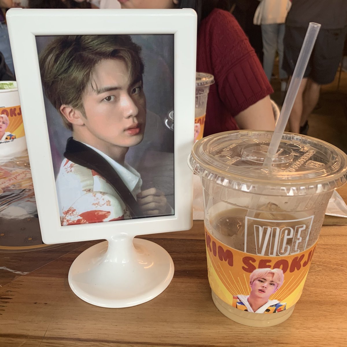 denialovesbts's tweet photo. #RayOfLightKSJ https://t.co/SslQ1fjWUs