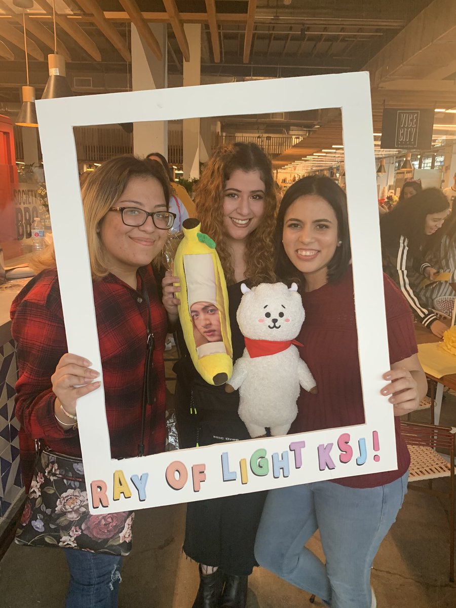 denialovesbts's tweet photo. #RayOfLightKSJ @BTSLuvin @HobisHearteu https://t.co/vs6bWc88mD