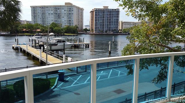 This 2 BED home won't last long! Ping me for details or a showing. #realestate  cpix.me/l/88236145