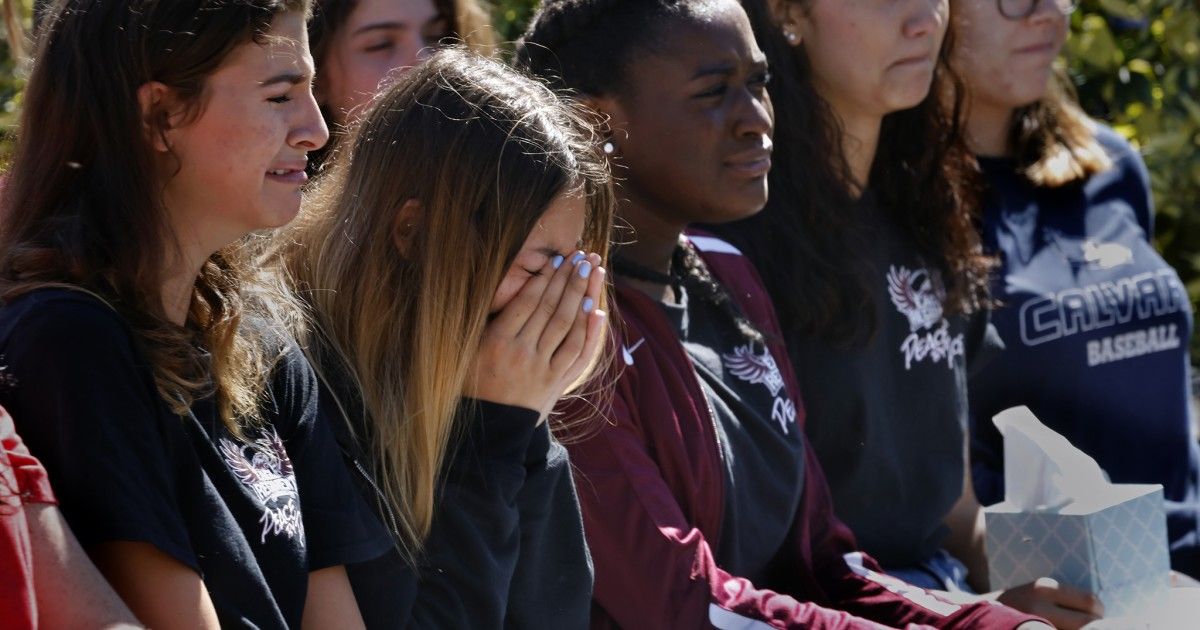 AlmostIn_Famous's tweet photo. " After fatal school shootings, antidepressant use surges among student survivors" This is not a headline we want to see. 
.
.
.
For more information or to support our film about the gun violence epidemic head over to https://t.co/dB6ys9xKet
.
.
https://t.co/jMXPZJVhSd https://t.co/Qrj1OouP7v