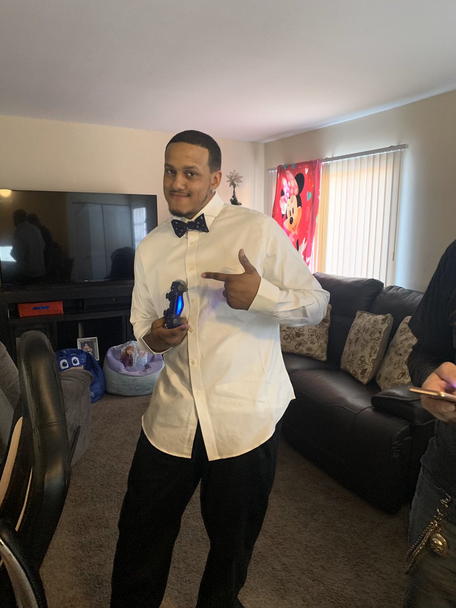 Apender12's tweet photo. 🙏🏽🙏🏽🙌🏽🙌🏽🙌🏽🗣🗣🗣🤝 just gotta wait and see if god allows me to receive good news in my next email!!! No matter what I’ve grinded this far!!!!! Let’s keep it going #DraftApender https://t.co/NpOUiC4zsG