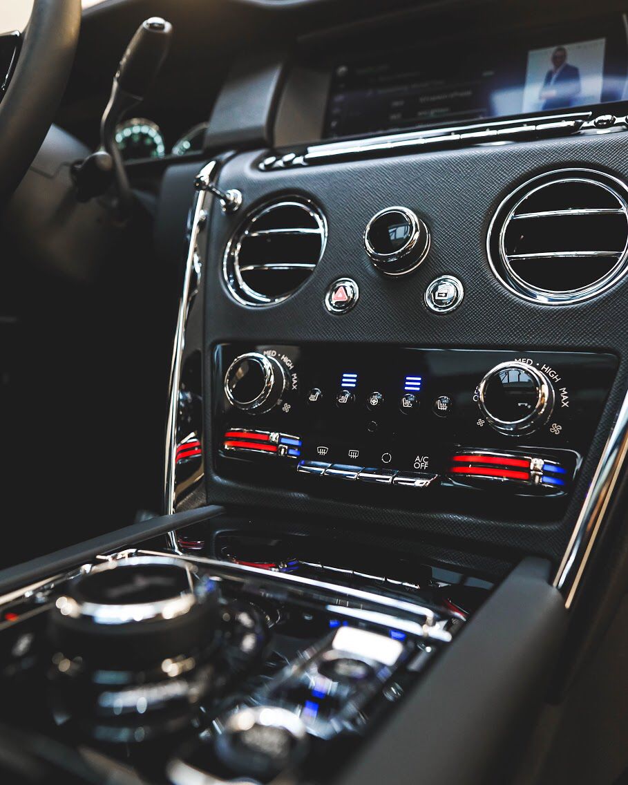 RollsRoyceNW's tweet photo. Mastery of craft creates a new dimension in luxury adventure. In every way, Cullinan changes the game.
#RRMSeattle https://t.co/TXfpIc9Xwt