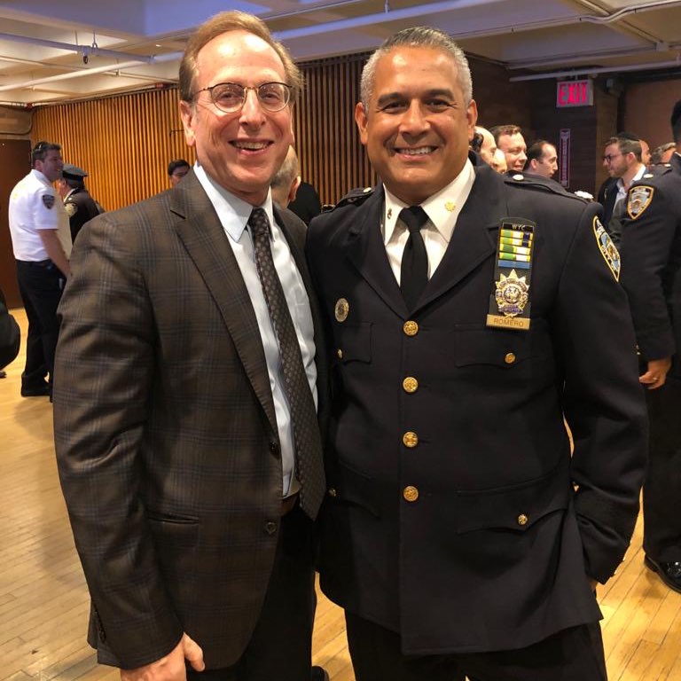 FlatbushShomrim's tweet photo. It’s a bitter sweet moment as Deputy Inspector Tito Romero leaves the @NYPD63Pct. We thank you for your #Partnership while you led the #63Pct and wish you much success in your new command as you move on to lead the @NYPD71Pct. #GoodLuck https://t.co/HE4jAX0VE4