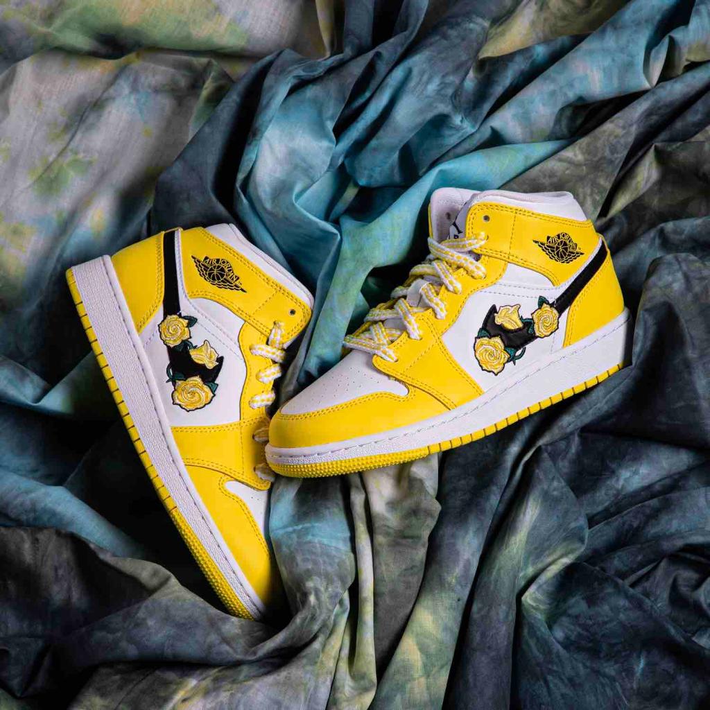 jordan aj1 mid yellow flower