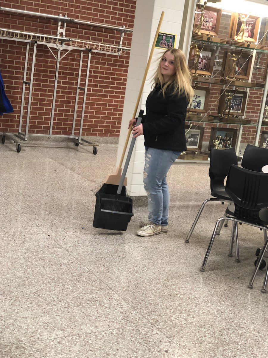 d_smith7337's tweet photo. @RaeMackerman keeping the floors clean for the Jones Brothers Invitational #IFACadetPride https://t.co/FiiYxLB6KZ