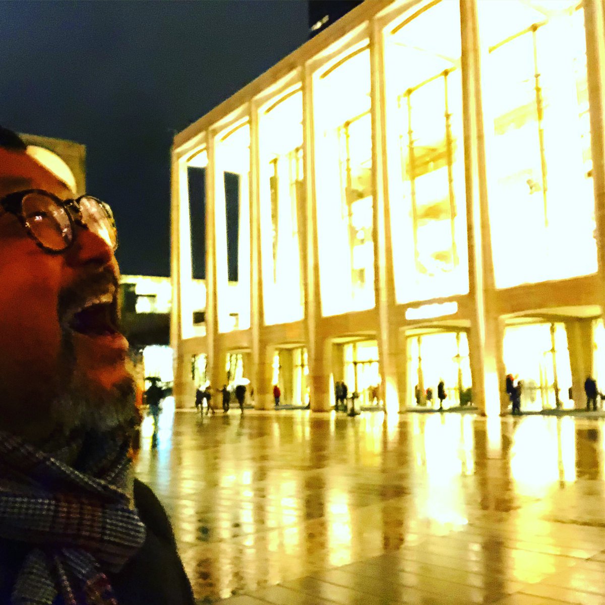#messiah #newyorkphilharmonic #lincolncenter #davidgeffenhall 
Handel’s Messiah! Awesome!