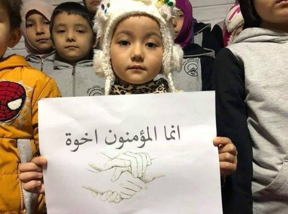 TAQIEDDIEN's tweet photo. #China_is_terrorist 
#China_kills_Muslims 
#中國殺死穆斯林 
Don’t leave them alone try to help even with tweet ! https://t.co/5Pte2XNNhA