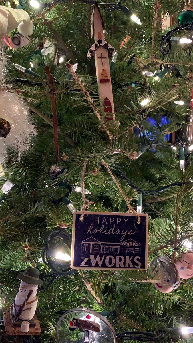 danmoyers's tweet photo. Thx @z_works4u for the final add to the 🌲 and congrats on another amazing year and all you do for Zionsville area startups, entrepreneurs, and co-workers https://t.co/quBg4Wgg6p